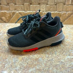 Boys adidas cloudfoam size 11.5 US